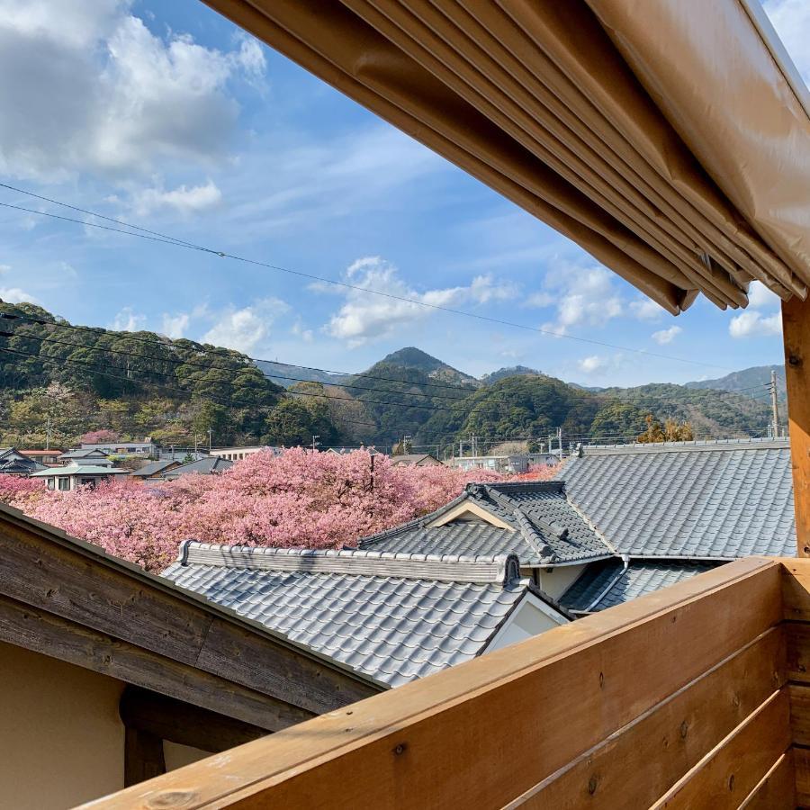 Log House * Kawazu
